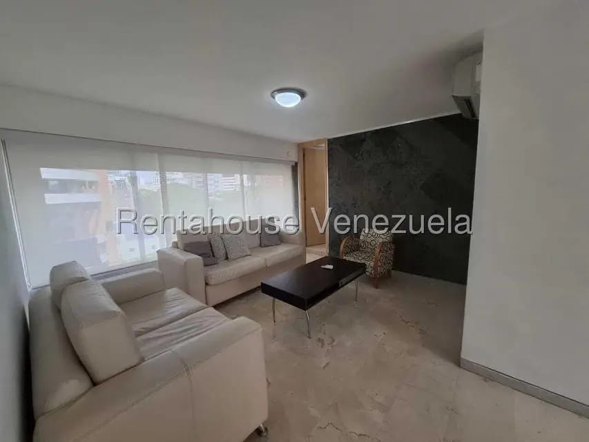 Apartamento (1 Nivel) en Alquiler en El Rosal, Distrito Metropolitano - 4