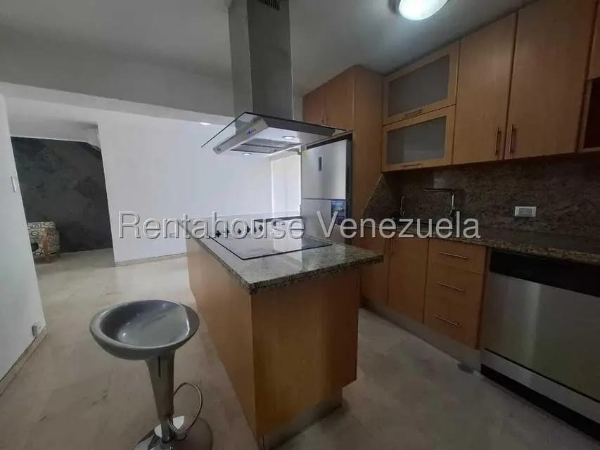 Apartamento (1 Nivel) en Alquiler en El Rosal, Distrito Metropolitano - 9