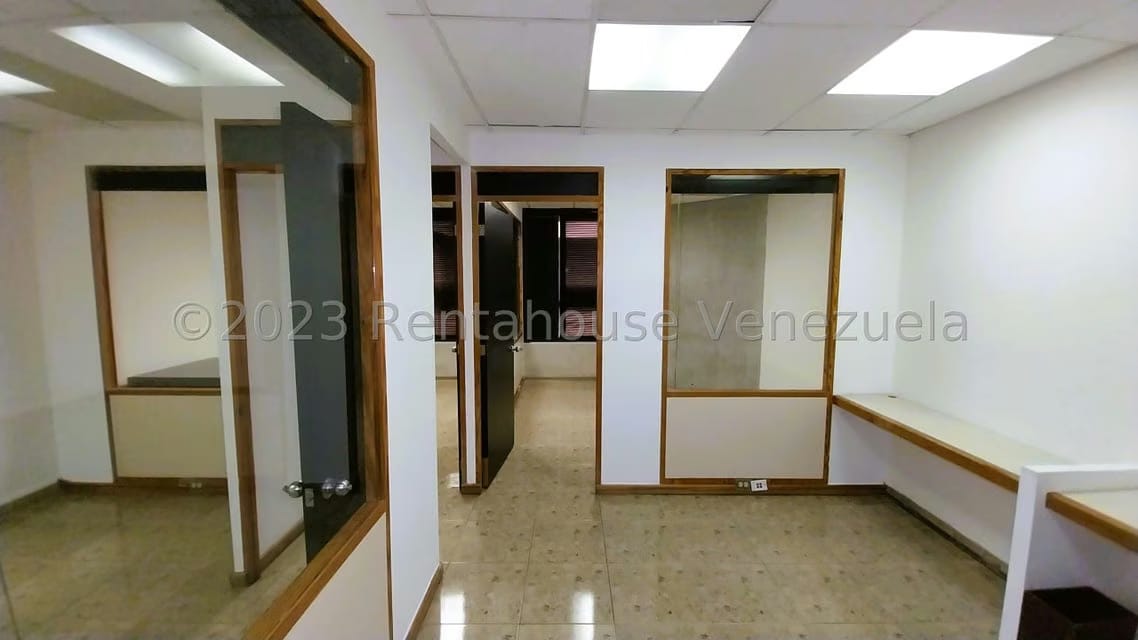 Comercial (Oficina) en Venta en Prados del Este, Distrito Metropolitano - 3