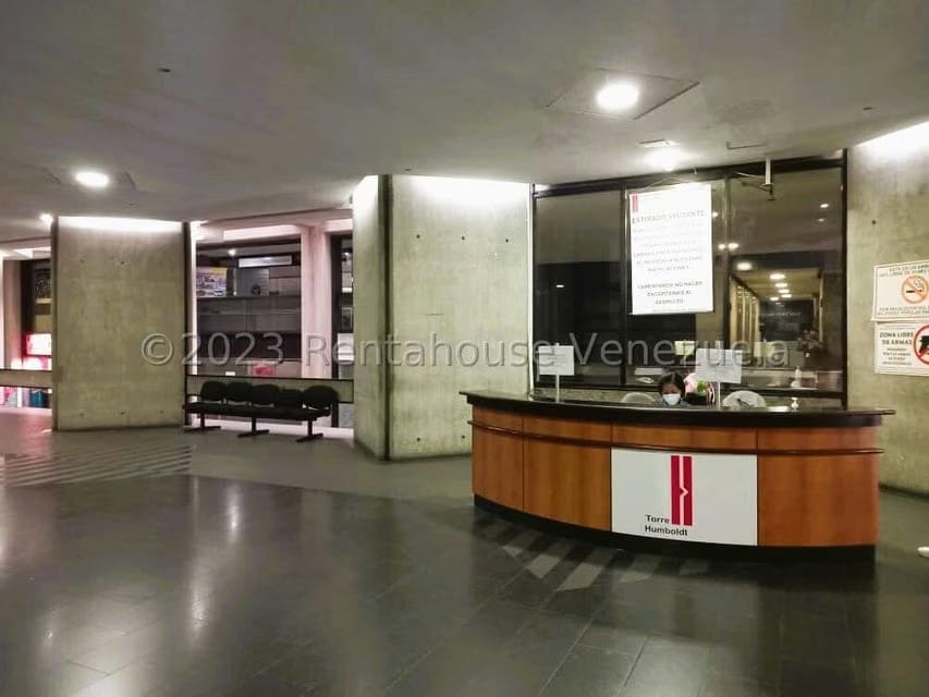 Comercial (Oficina) en Venta en Prados del Este, Distrito Metropolitano - 25