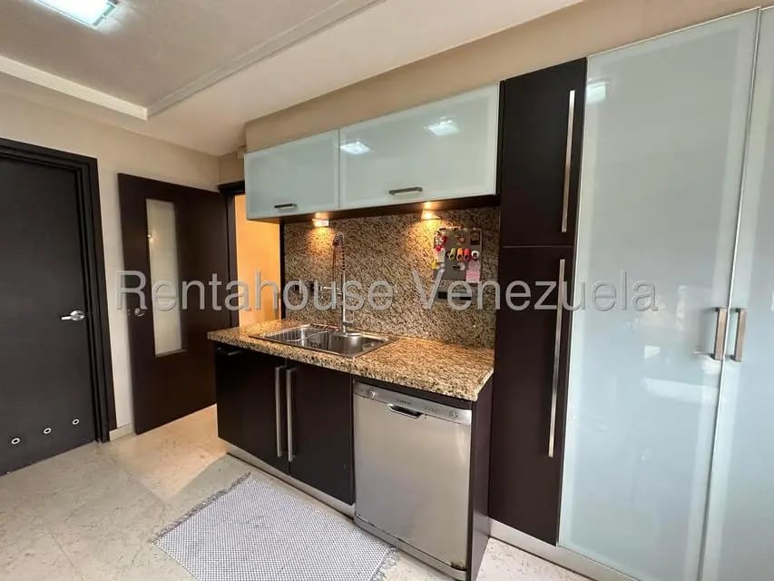 Apartamento (Duplex) en Venta en Lomas del Sol, Distrito Metropolitano - 24