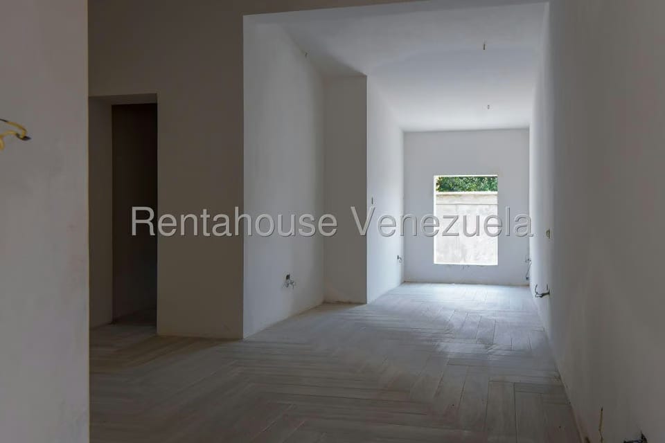 Casa (Multipes Niveles) en Venta en Prados del Este, Distrito Metropolitano - 14