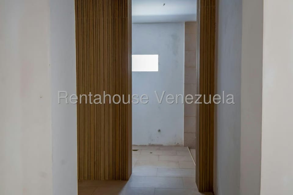 Casa (Multipes Niveles) en Venta en Prados del Este, Distrito Metropolitano - 18