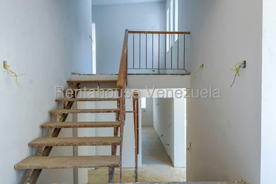 Casa (Multipes Niveles) en Venta en Prados del Este, Distrito Metropolitano - 20