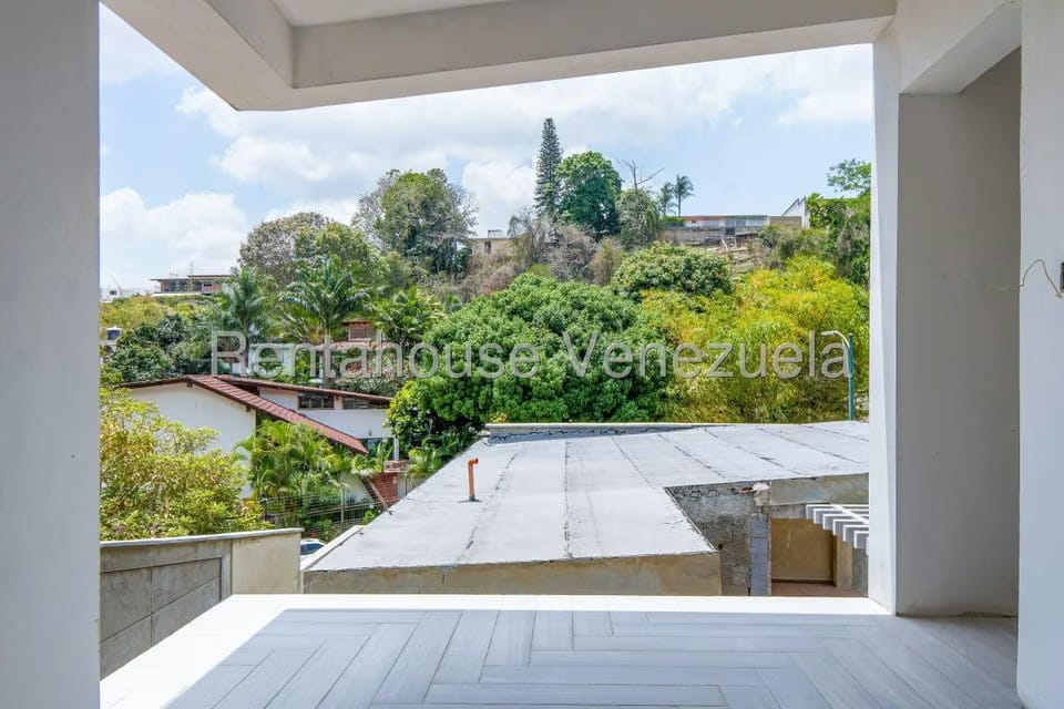 Casa (Multipes Niveles) en Venta en Prados del Este, Distrito Metropolitano - 24