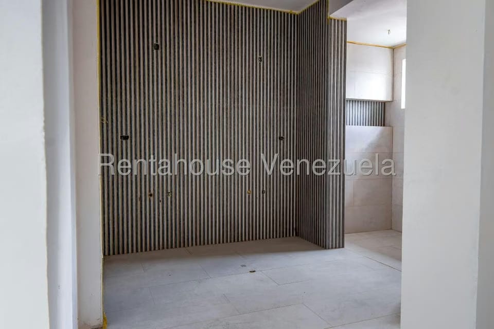 Casa (Multipes Niveles) en Venta en Prados del Este, Distrito Metropolitano - 27