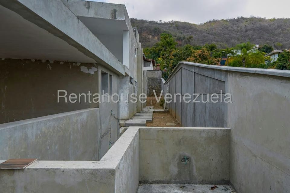 Casa (Multipes Niveles) en Venta en Prados del Este, Distrito Metropolitano - 29