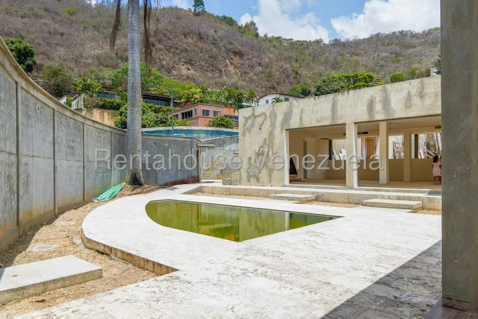 Casa (Multipes Niveles) en Venta en Prados del Este, Distrito Metropolitano - 5