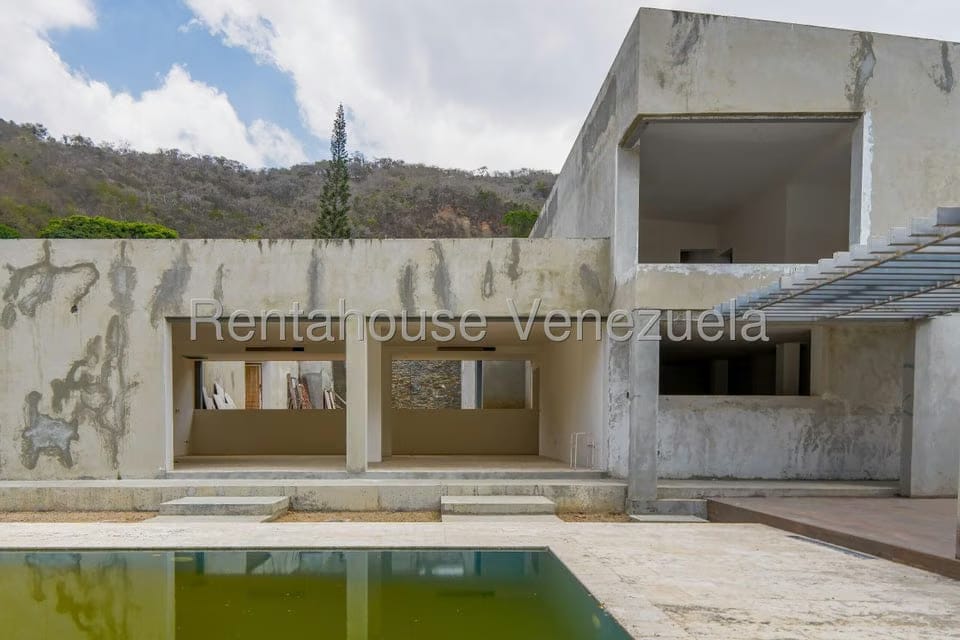 Casa (Multipes Niveles) en Venta en Prados del Este, Distrito Metropolitano - 6