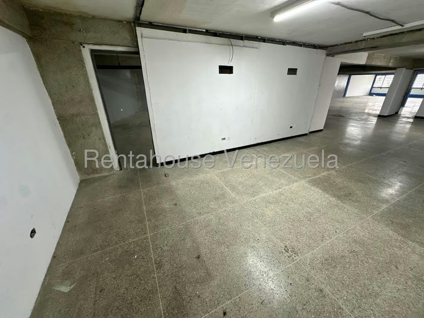 Comercial (Galpon - Deposito) en Venta en Bello Monte, Distrito Metropolitano - 13
