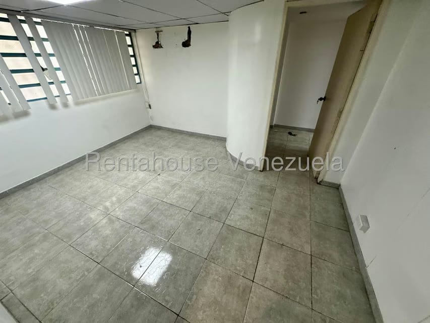Comercial (Galpon - Deposito) en Venta en Bello Monte, Distrito Metropolitano - 14