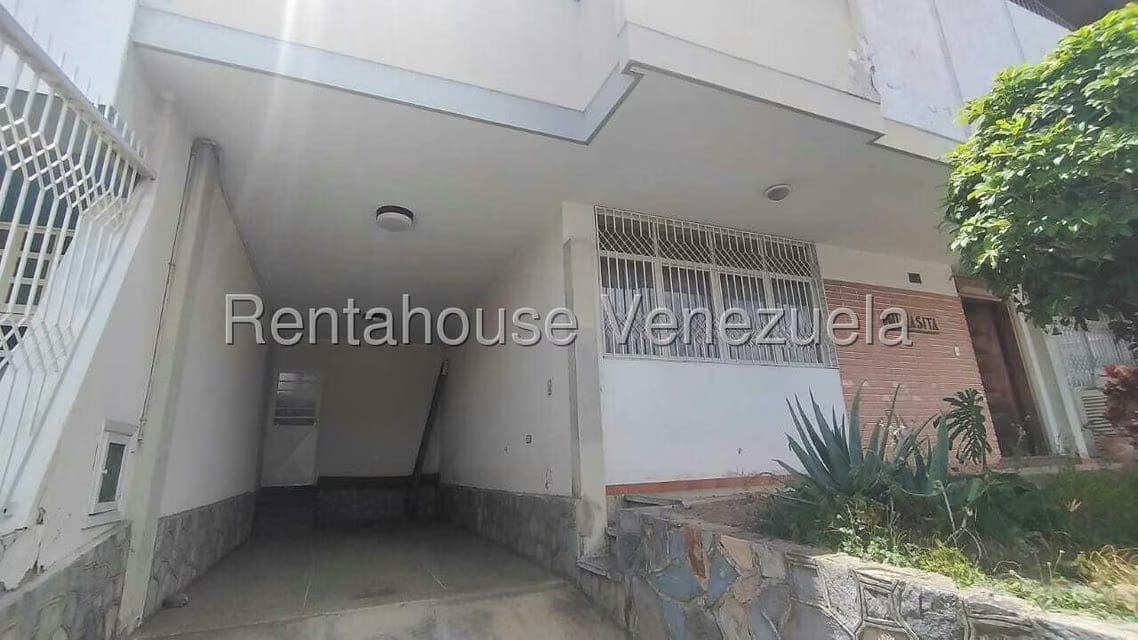 Casa (Duplex) en Venta en Colinas de Vista Alegre, Distrito Metropolitano - 4