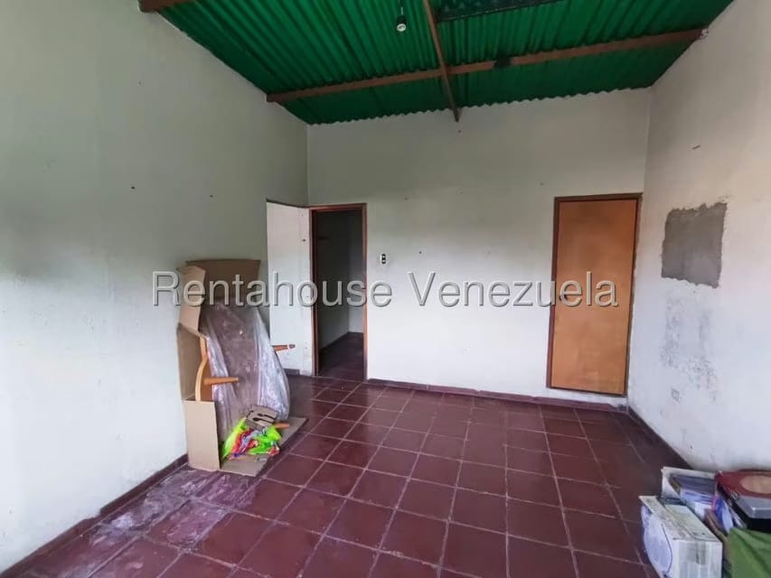Comercial (Local Comercial) en Alquiler en Zona Este, Lara - 17