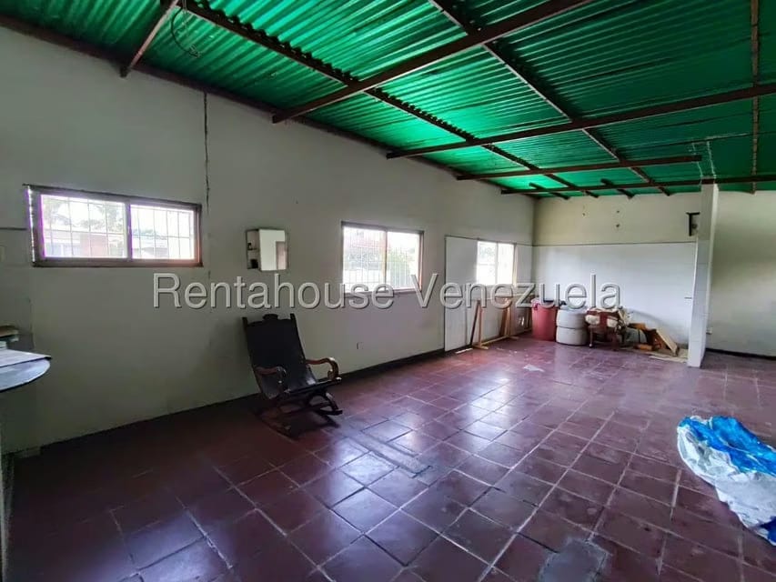 Comercial (Local Comercial) en Alquiler en Zona Este, Lara - 21