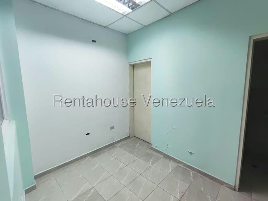 Comercial (Local Comercial) en Alquiler en Zona Este, Lara - 7
