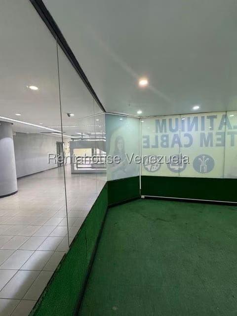 Comercial (Local Comercial) en Venta en Terrazas del Avila, Distrito Metropolitano - 13