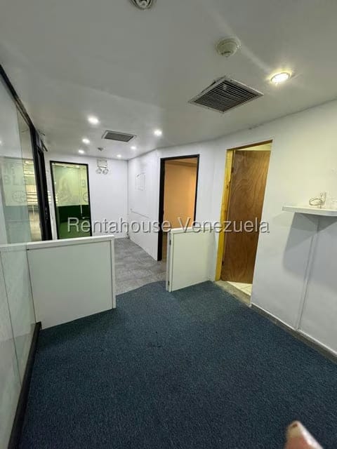Comercial (Local Comercial) en Venta en Terrazas del Avila, Distrito Metropolitano - 17