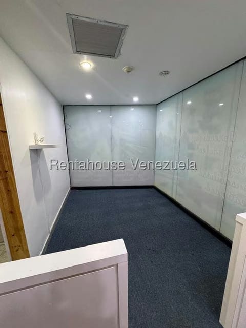 Comercial (Local Comercial) en Venta en Terrazas del Avila, Distrito Metropolitano - 18