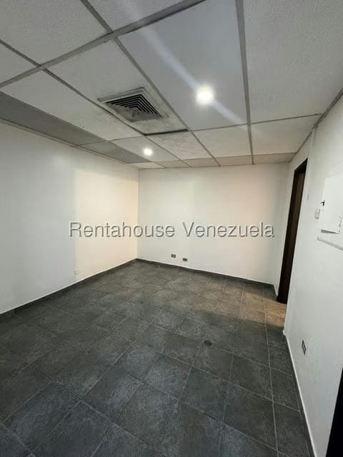 Comercial (Local Comercial) en Venta en Terrazas del Avila, Distrito Metropolitano - 22