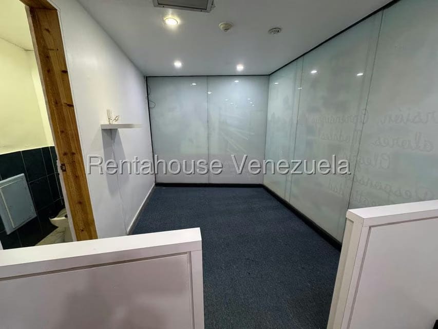 Comercial (Local Comercial) en Venta en Terrazas del Avila, Distrito Metropolitano - 4