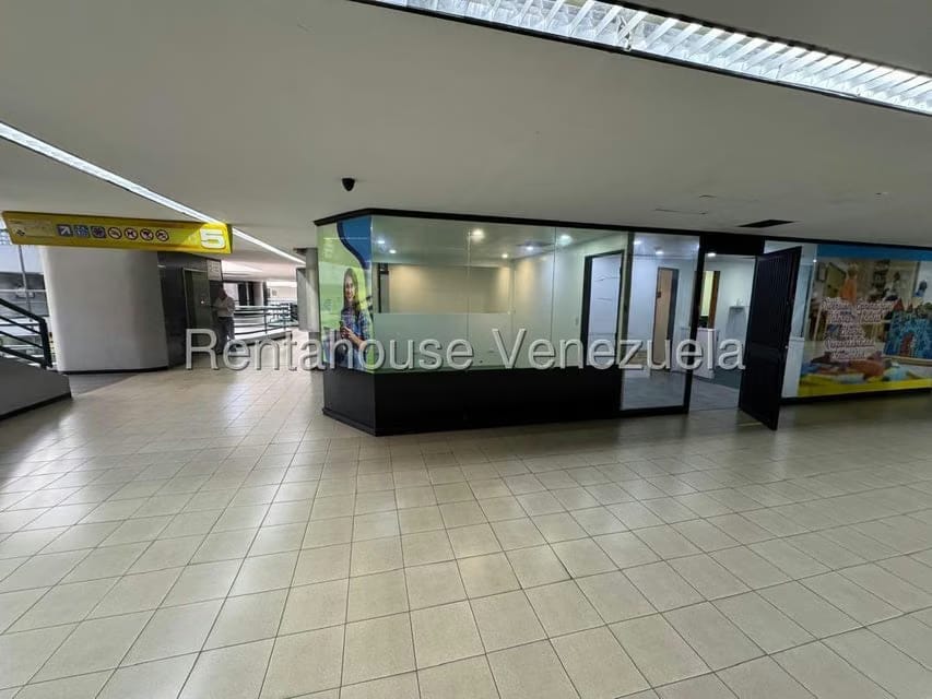 Comercial (Local Comercial) en Venta en Terrazas del Avila, Distrito Metropolitano - 10