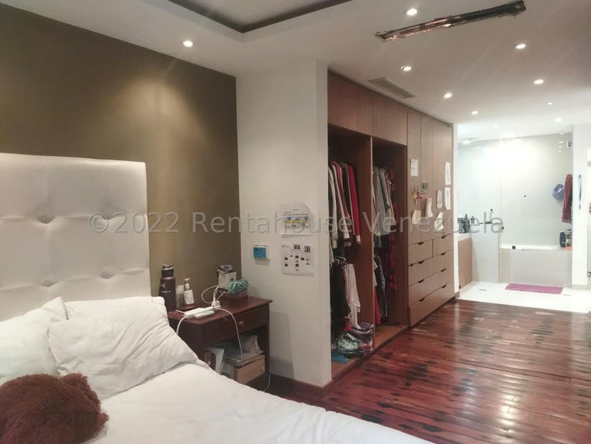 Apartamento (Planta Baja) en Venta en Campo Alegre, Distrito Metropolitano - 20