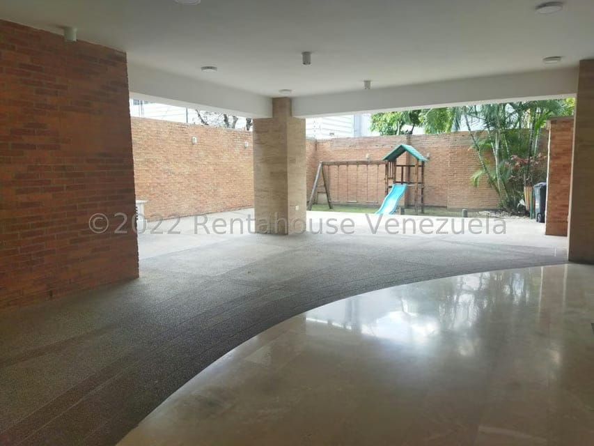 Apartamento (Planta Baja) en Venta en Campo Alegre, Distrito Metropolitano - 28