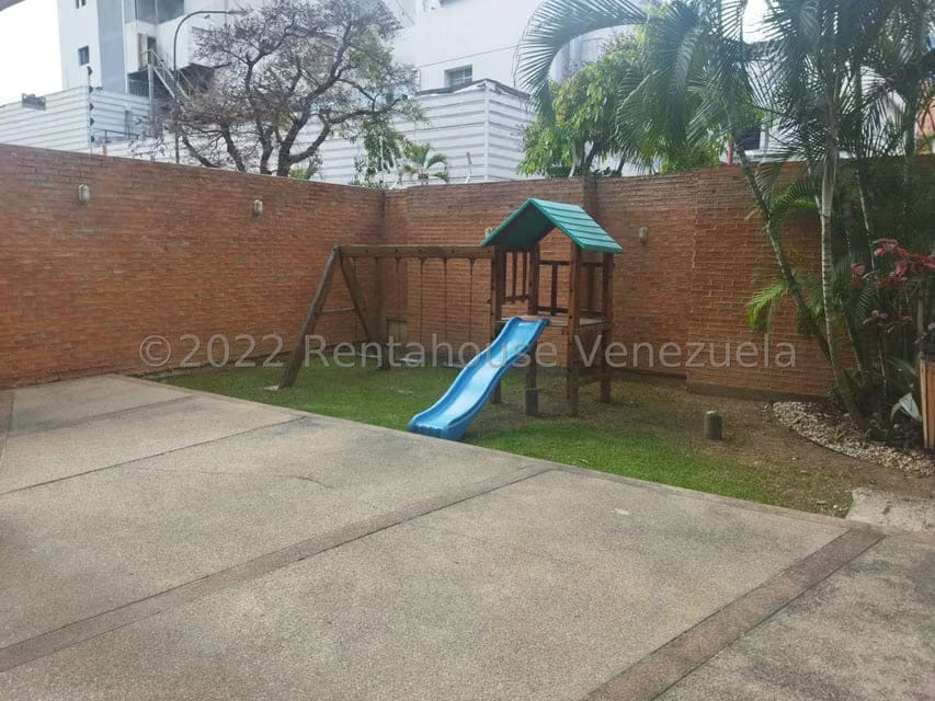 Apartamento (Planta Baja) en Venta en Campo Alegre, Distrito Metropolitano - 29