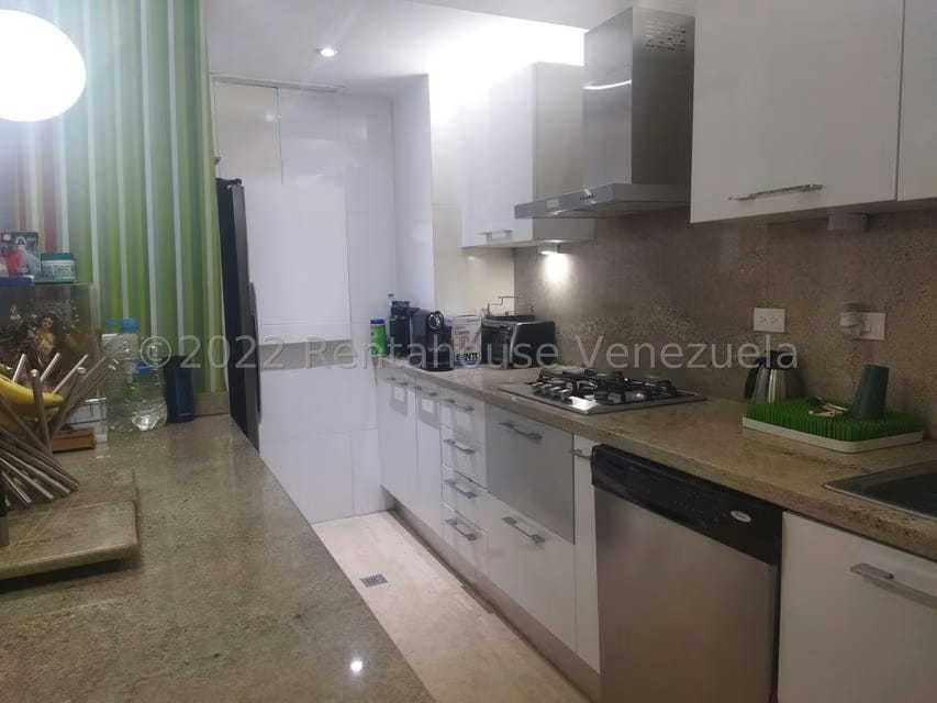 Apartamento (Planta Baja) en Venta en Campo Alegre, Distrito Metropolitano - 7