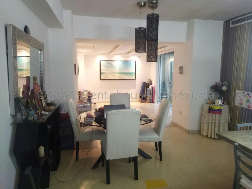 Apartamento (Planta Baja) en Venta en Campo Alegre, Distrito Metropolitano - 9