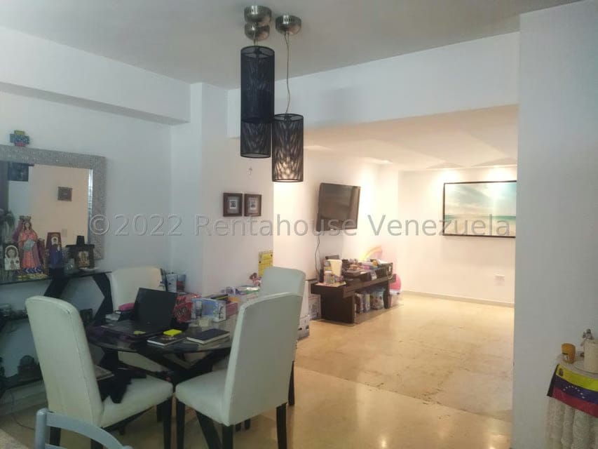 Apartamento (Planta Baja) en Venta en Campo Alegre, Distrito Metropolitano - 10