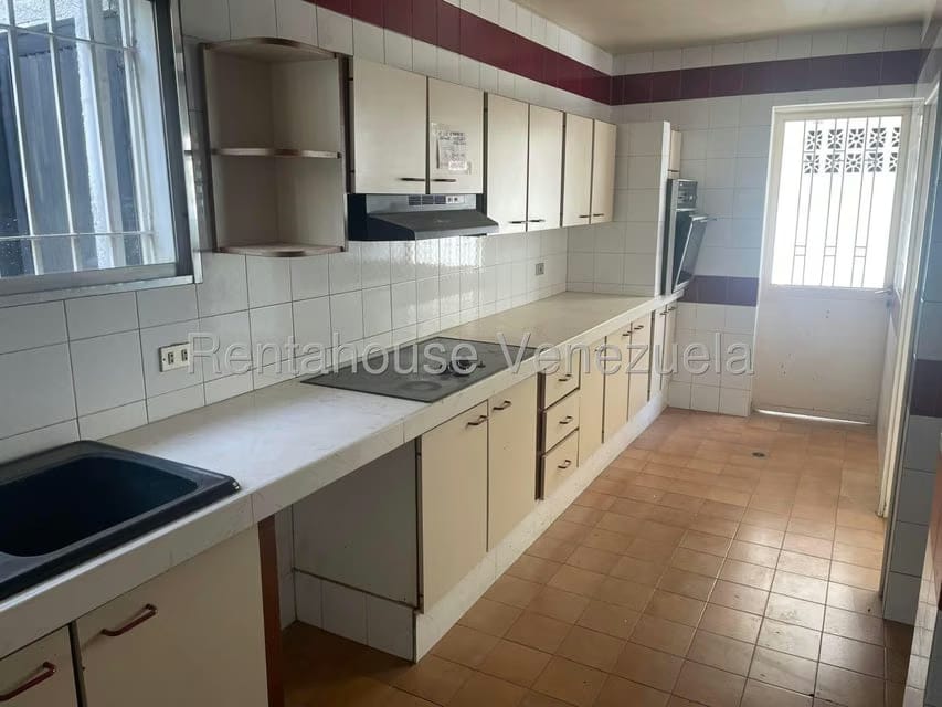 Comercial (Local Comercial) en Alquiler en Los Ruices, Distrito Metropolitano - 6