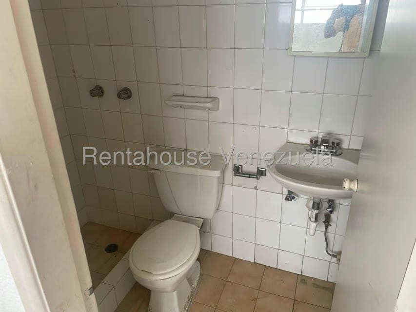 Comercial (Local Comercial) en Alquiler en Los Ruices, Distrito Metropolitano - 7