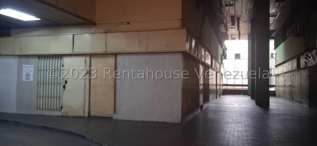 Comercial (Galpon - Deposito) en Venta en Quinta Crespo, Distrito Metropolitano - 3
