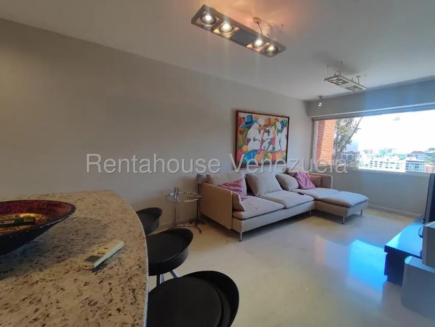 Apartamento (1 Nivel) en Alquiler en Colinas de Bello Monte, Distrito Metropolitano - 17
