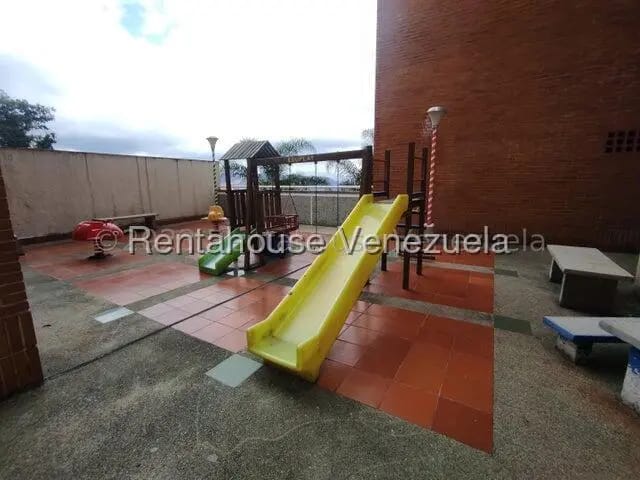 Apartamento (1 Nivel) en Alquiler en Colinas de Bello Monte, Distrito Metropolitano - 23