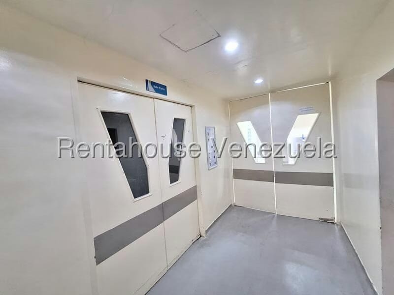 Comercial (Consultorio Medico) en Venta en El Socorro, Carabobo - 20