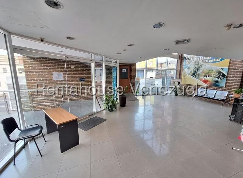 Comercial (Consultorio Medico) en Venta en El Socorro, Carabobo - 4