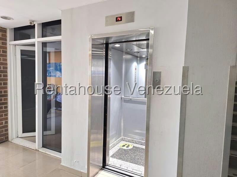Comercial (Consultorio Medico) en Venta en El Socorro, Carabobo - 5