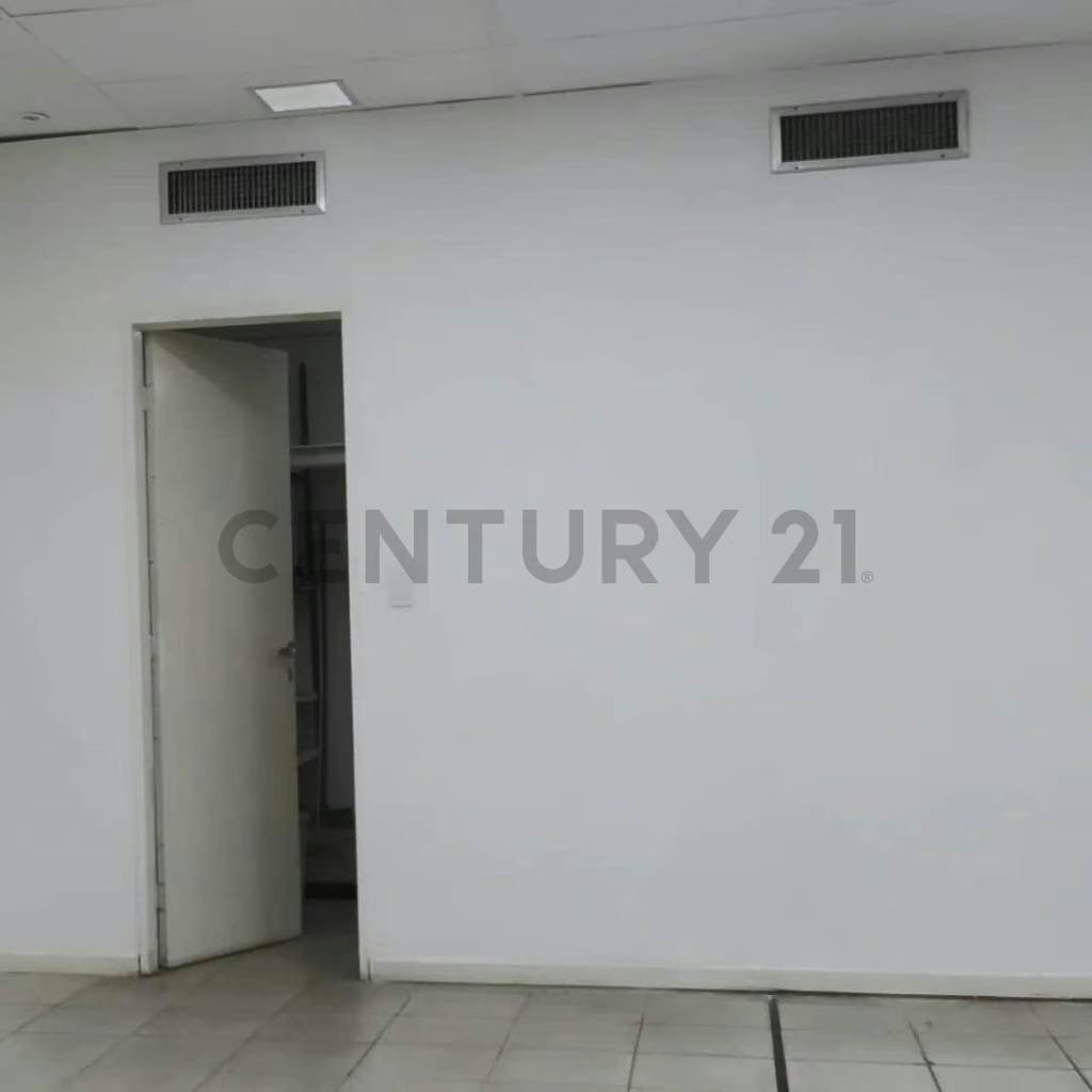 Local Comercial en Venta de 49 m2 en Centro Comercial Plazas las Américas - 6