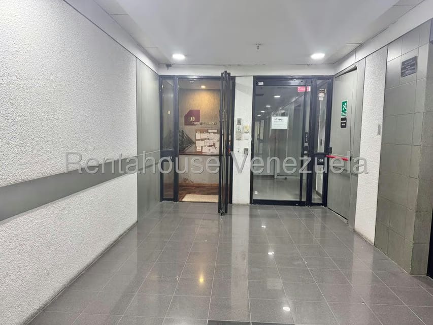 Comercial (Oficina) en Venta en El Bosque, Distrito Metropolitano - 2