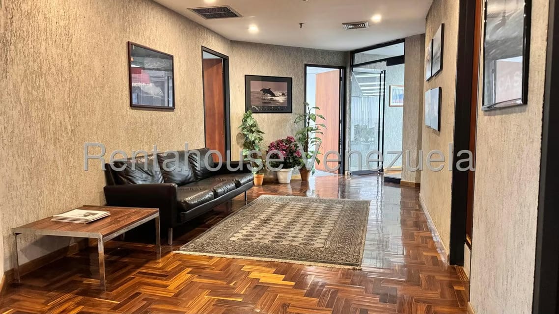 Comercial (Oficina) en Venta en El Bosque, Distrito Metropolitano - 3