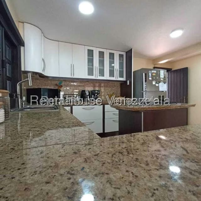 Casa (Duplex) en Venta en Club de Campo, Miranda - 13