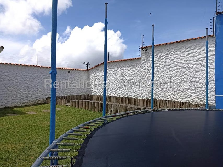 Casa (Duplex) en Venta en Club de Campo, Miranda - 31