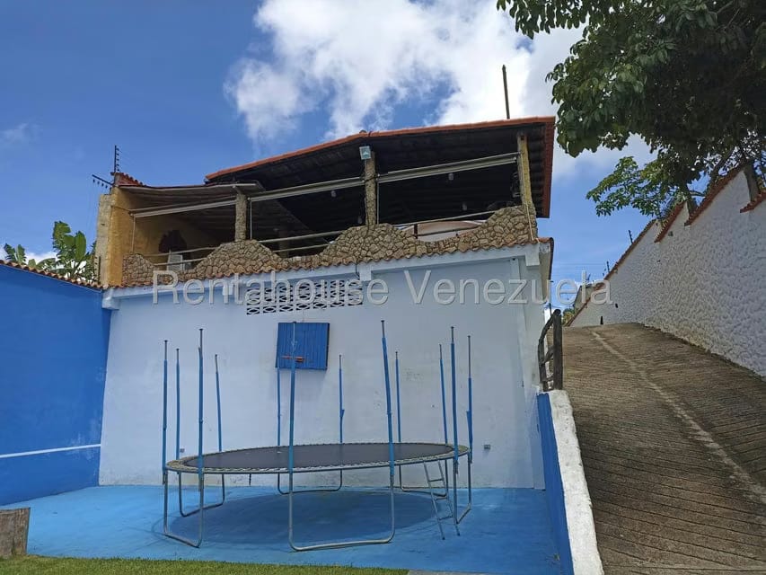 Casa (Duplex) en Venta en Club de Campo, Miranda - 33