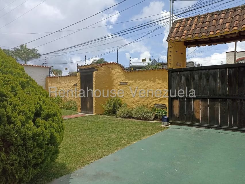 Casa (Duplex) en Venta en Club de Campo, Miranda - 38