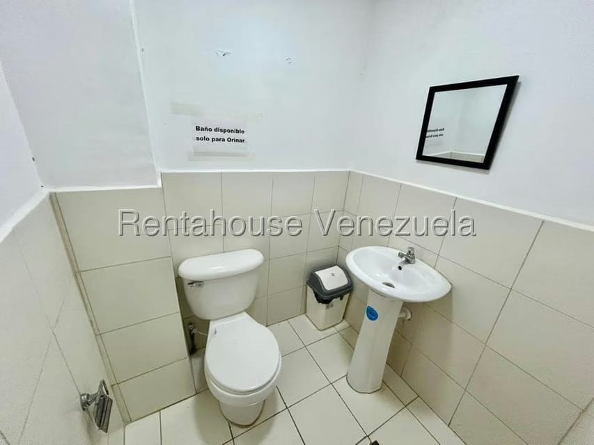 Comercial (Consultorio Medico) en Alquiler en Centro, Lara - 8