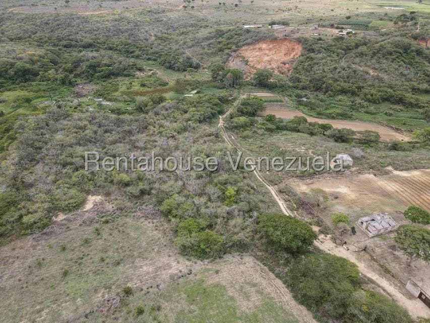 Terreno (Finca) en Venta en Parroquia El Cuji, Lara - 13