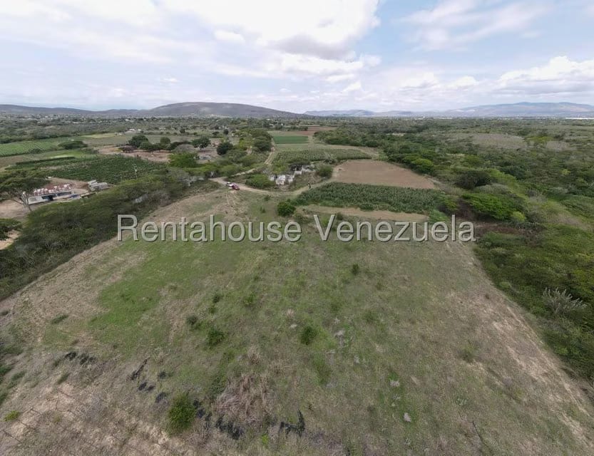 Terreno (Finca) en Venta en Parroquia El Cuji, Lara - 3
