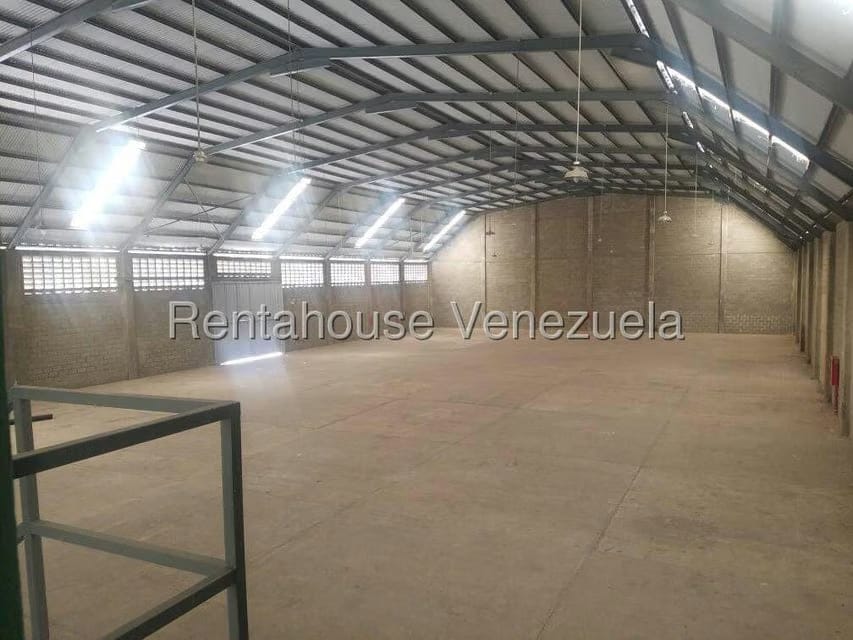 Comercial (Galpon - Deposito) en Alquiler en Zona Industrial 3, Lara - 7